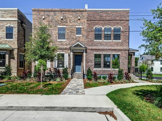 Building Photo - 241 Beech St
