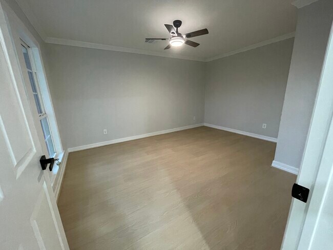 Dormitorio #1 - 7022 Fondren Rd