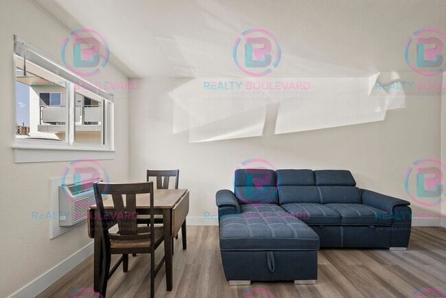 Foto del edificio - **1 Month Free** All Utilities $100 Included Free WIFI and Free Laundry Usage -Studio Apartments ...