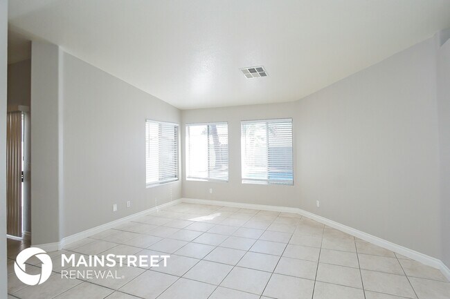 Building Photo - 5226 Portland Ct