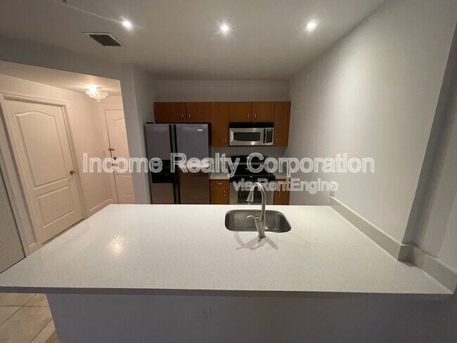 Foto del edificio - 2400 SW 27th Ave