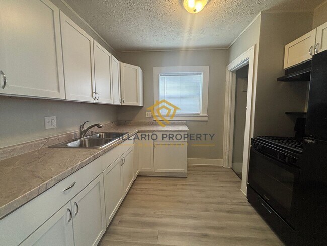 Foto del edificio - 2815 E Brookside Ave