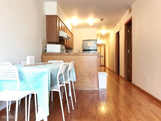Foto del edificio - 3302 S Ashland Ave