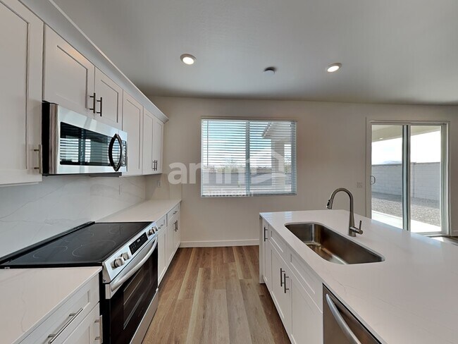 Foto del edificio - 20177 W Thomas Rd