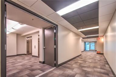 Foto del edificio - 255 W 5th St