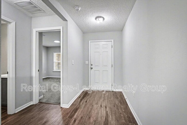 Building Photo - 5054 Oak Bend Ave