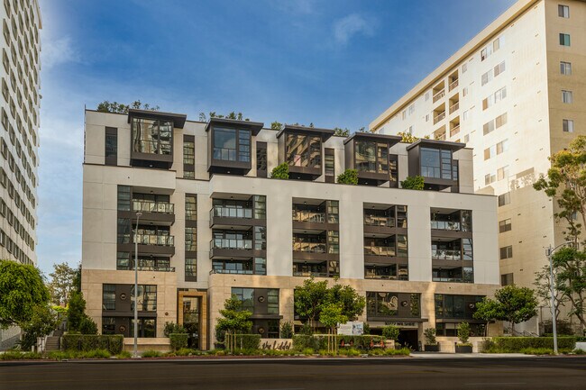 Foto del edificio - 10777 Wilshire Blvd