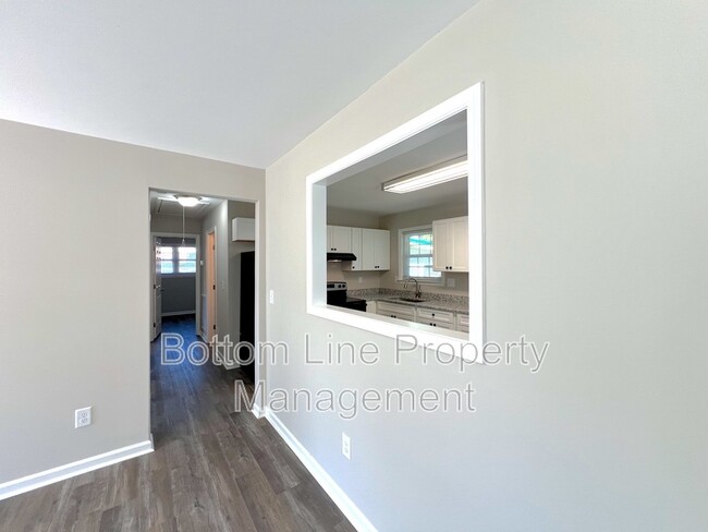 Building Photo - 801 Ridgedale Ct