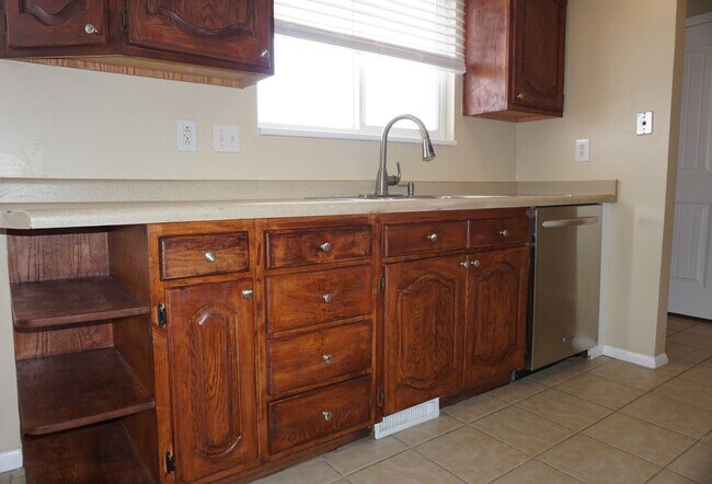 Photo - 6 Bedroom Magna Home