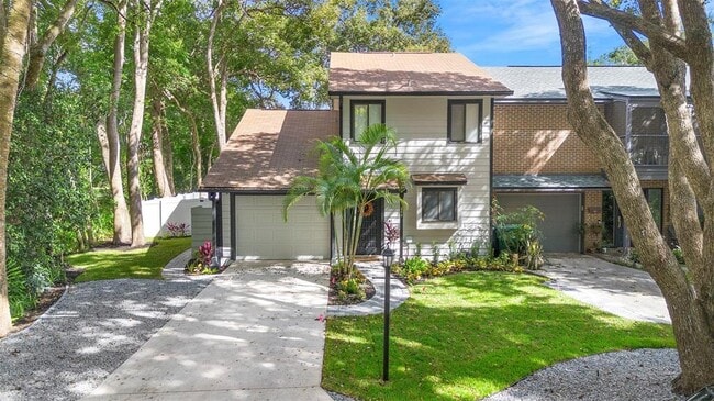 Building Photo - 805 N Clake Ave