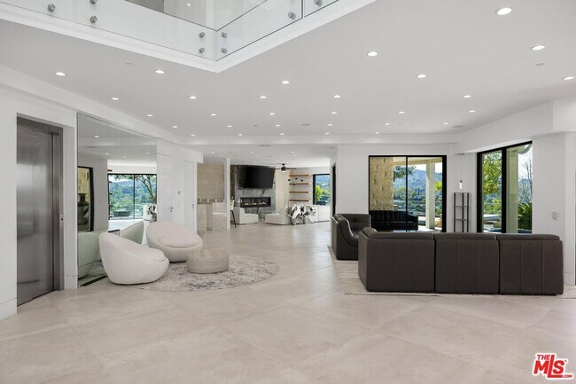 Foto del edificio - 3911 Cody Rd