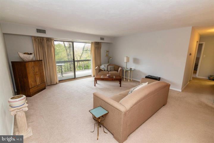 Foto principal - 12 Dougherty Blvd