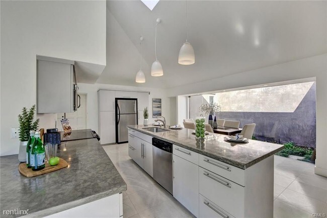 Building Photo - 3 br, 2 bath House - 23752 Brisbane Bay