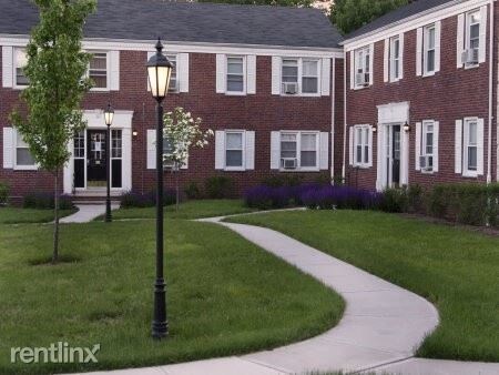 Building Photo - 1 br, 1 bath Apartment - 1355 Walker Ave