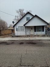 Building Photo - 1020 7th St