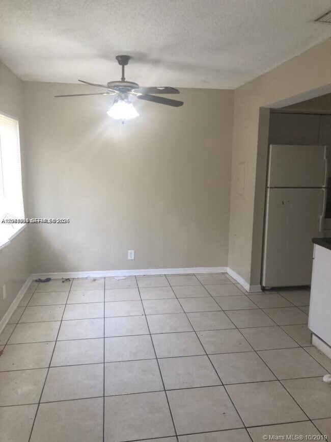 Foto del edificio - 5840 NW 21st St