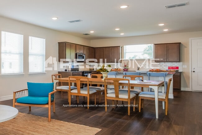 Building Photo - 8148 Arrow Wood Lp