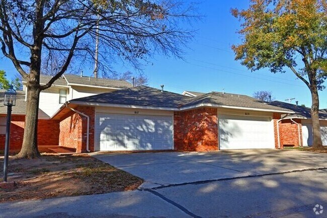 Building Photo - Spacious West Norman 1 Story 3 Bed 2 Bath!!