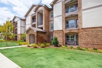 One White Oak Apartments photo'