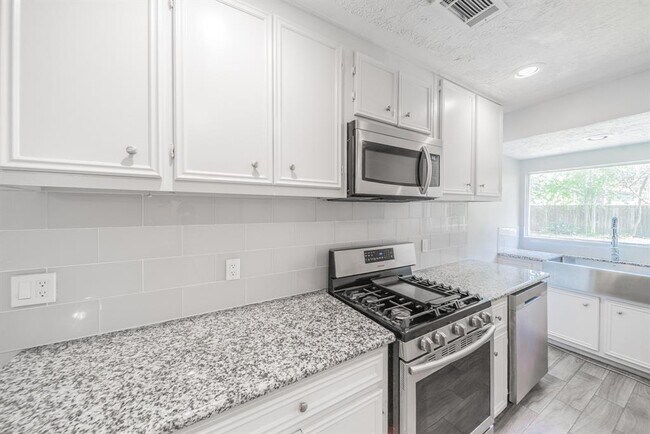 Foto del edificio - 5229 W 43rd St