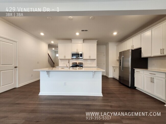 Foto del edificio - 429 Venetian Dr