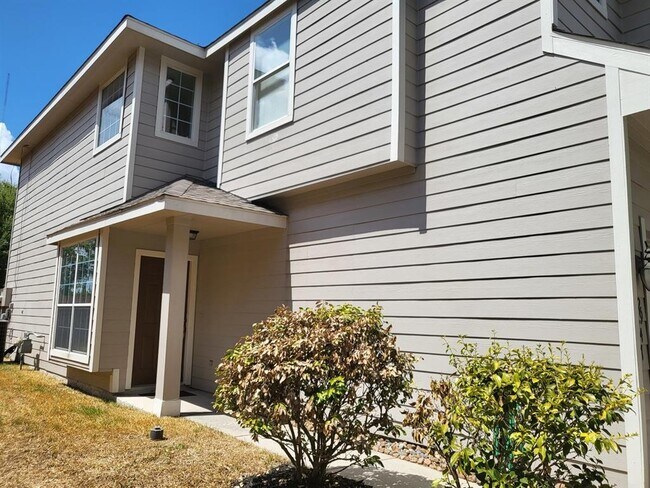 Building Photo - 2947 Hackamore Hollow Ln