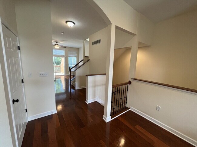 Foto del edificio - 39 Grandview Dr