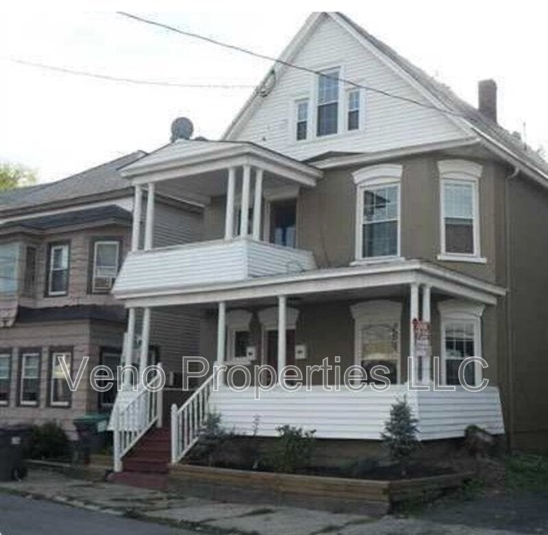 61 South Main St Unit 2, Mechanicville, NY 12118 Condo for Rent in Mechanicville, NY