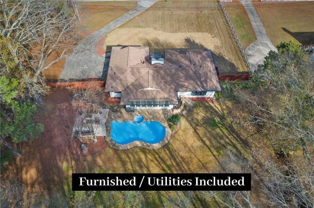 Primary Photo - 558 Kenwood Rd