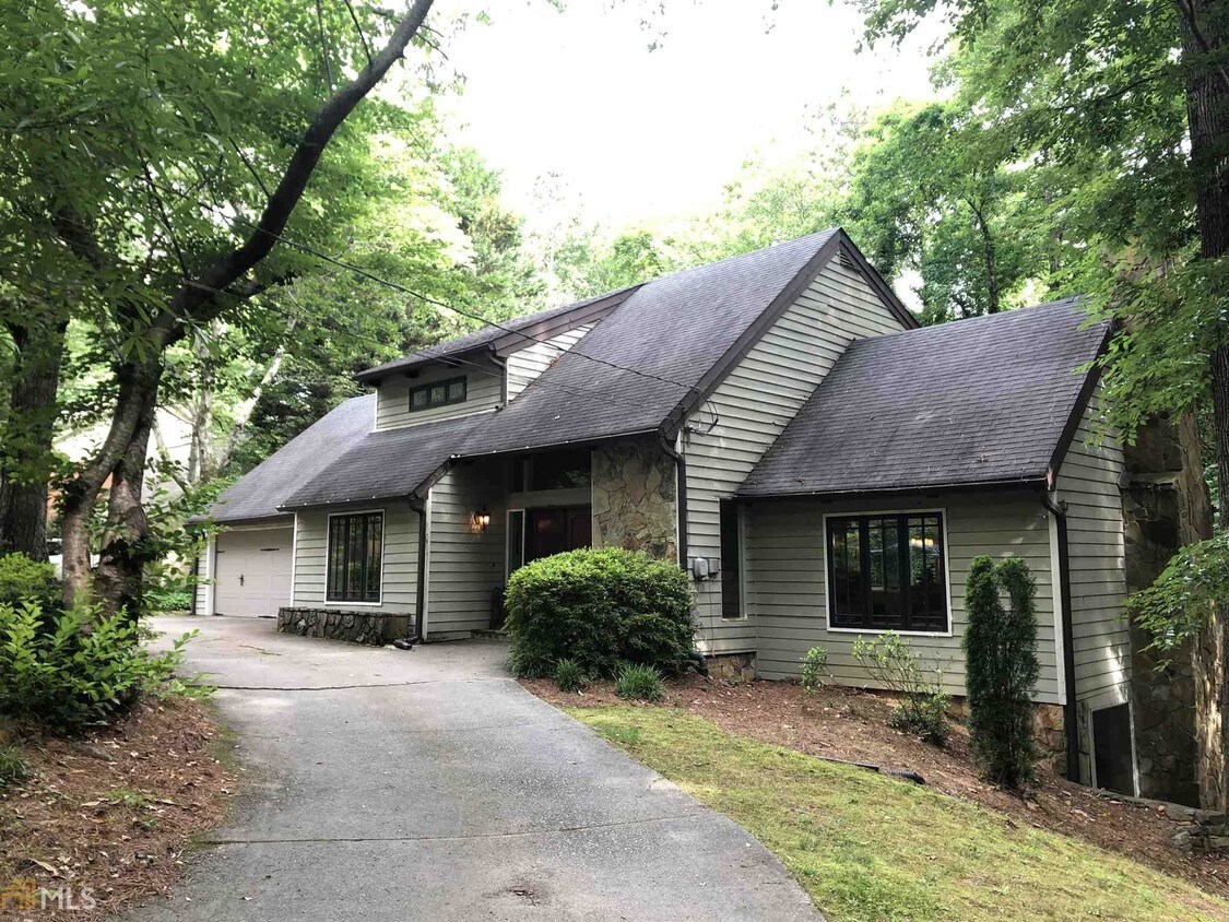6100 Blackwater Trace, Marietta, GA 30066 House Rental in Marietta