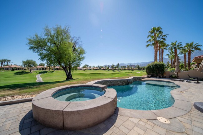 Foto del edificio - 80305 Cedar Crest