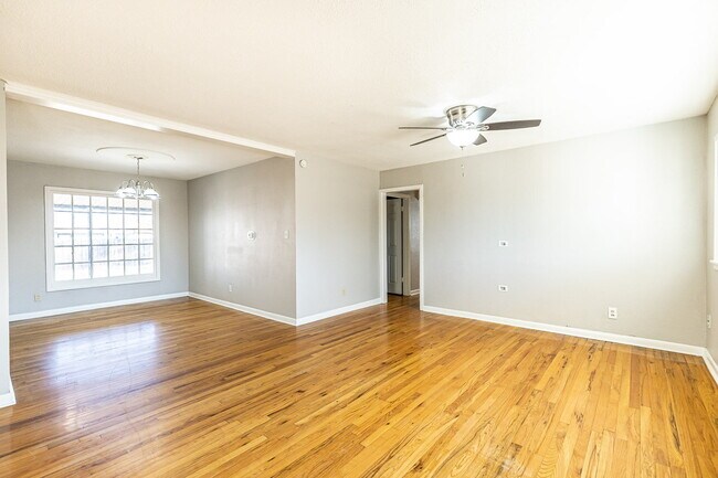 Building Photo - Centrally Located Home with Beautiful Hardwoods!