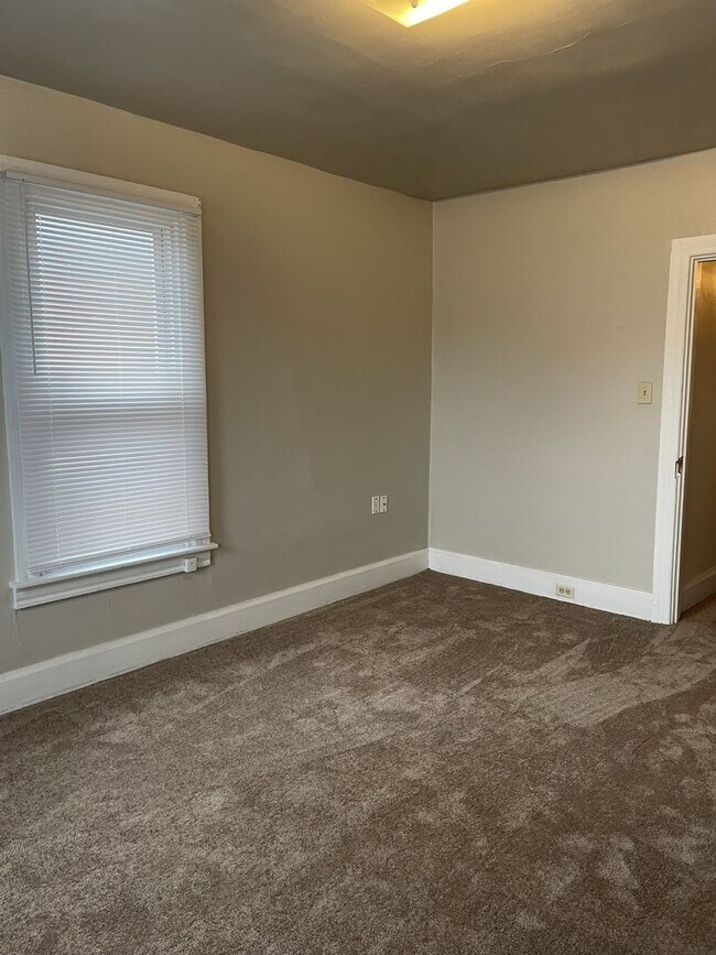 Building Photo - 3 Bedroom Home in Lemoyne
