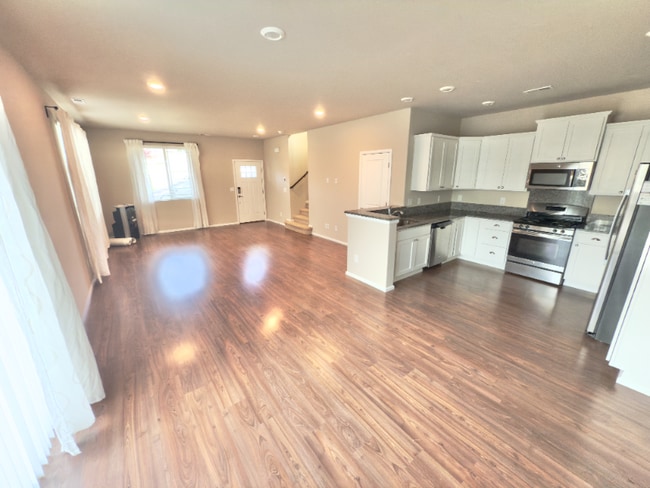 Foto del edificio - 3453 Juno St NE