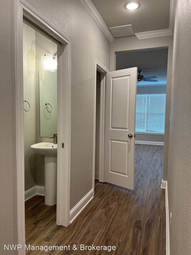 Building Photo - 2 br, 2.5 bath House - 14659 CR 2191 #1101