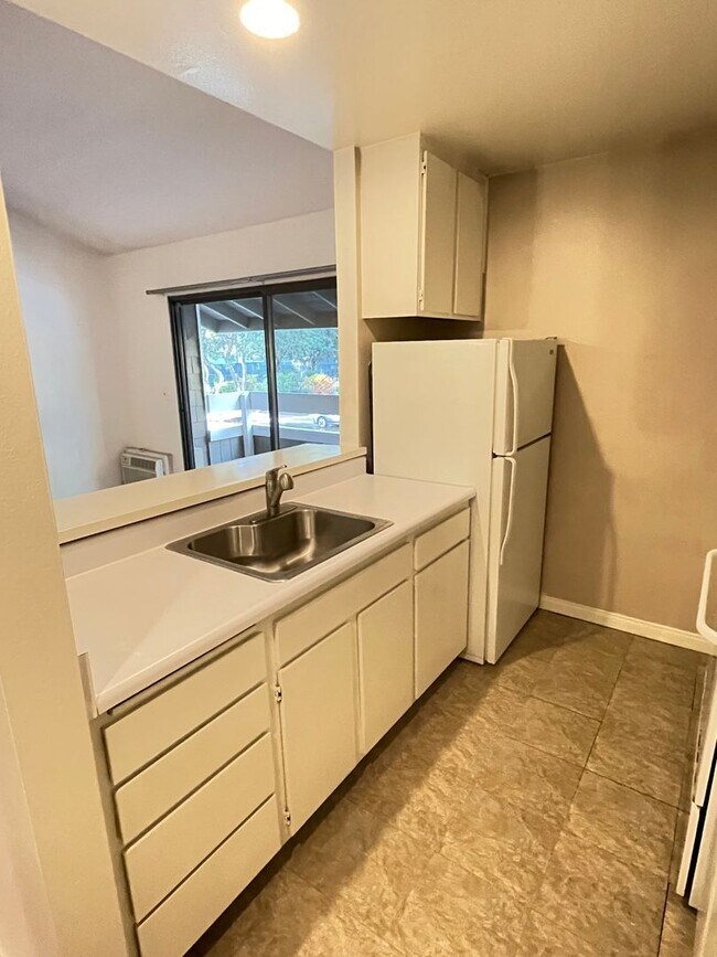 Foto del edificio - Unique Condo In Irvine