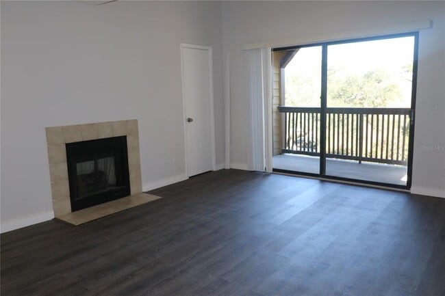 Building Photo - 400 Lake Placid Ct
