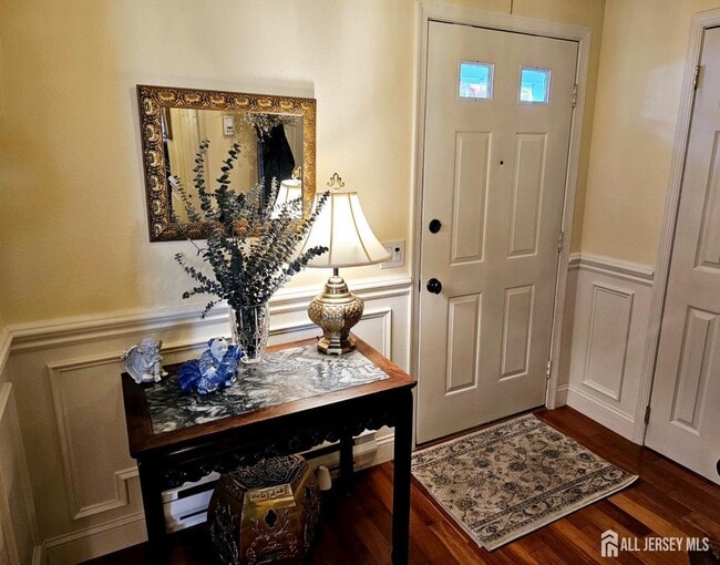 Building Photo - 663 Yorktown Ln