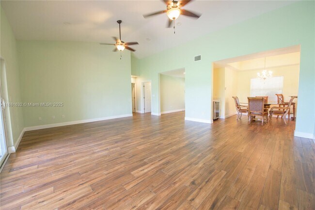 Foto del edificio - 19275 SW 256th St