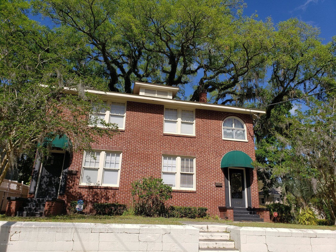 Foto principal - 1763 Canterbury St