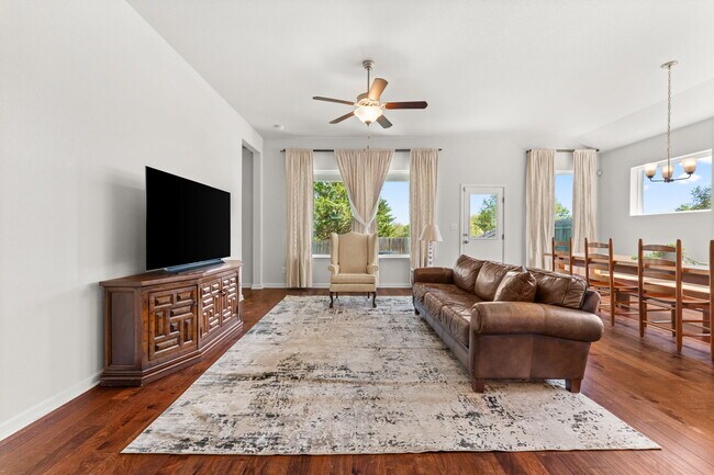 Foto del edificio - 489 Bridgestone Way