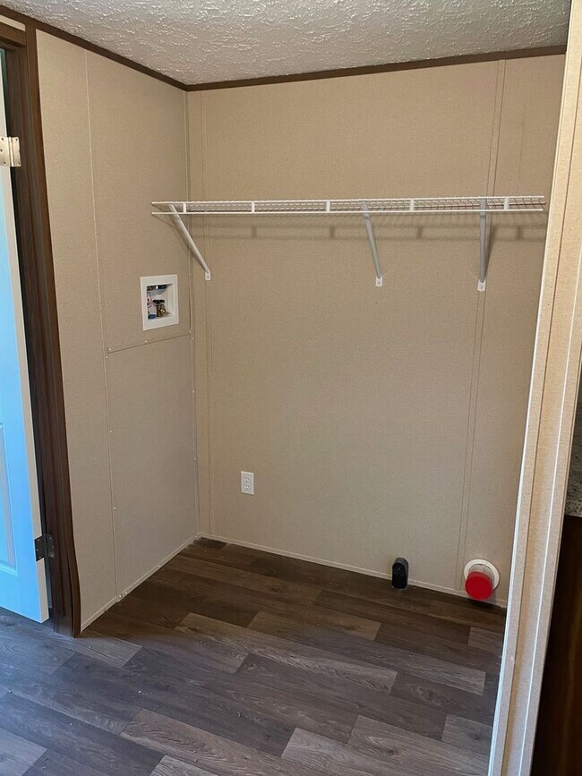 Foto del edificio - NEW 3 BED, 2 BATH MOBILE HOME IN DENTON AREA!