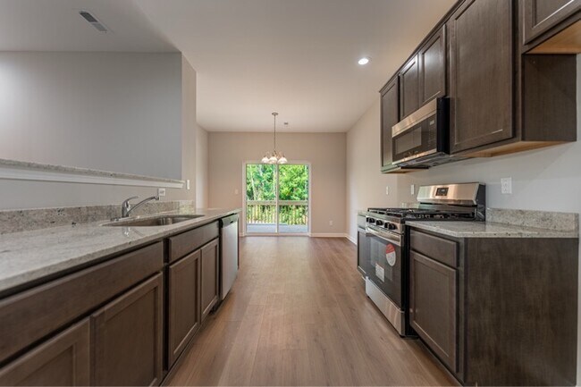 Foto del edificio - 5707 Roy's Ridge