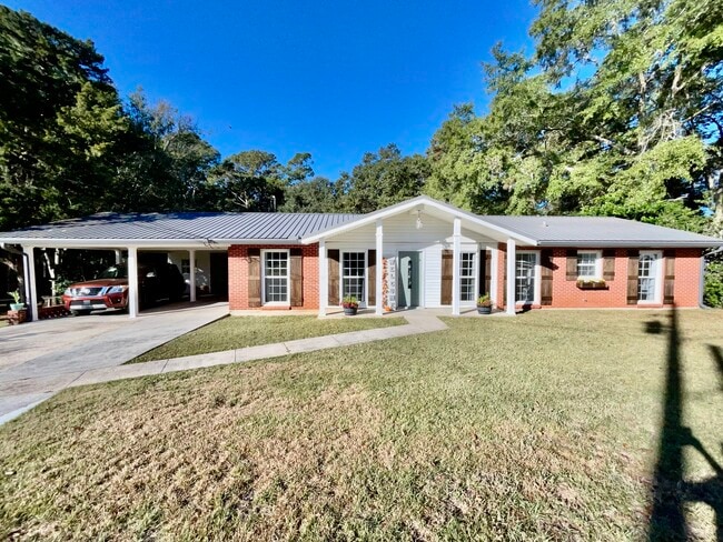 Building Photo - 5 Goff St