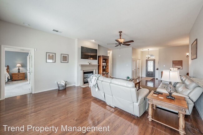Building Photo - 4 br, 2 bath House - 2605 Alpena Drive