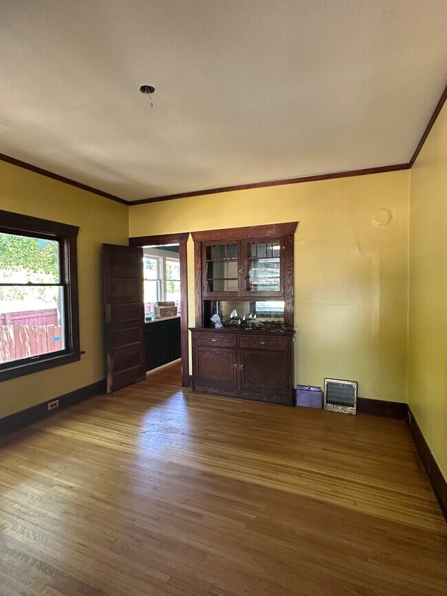 comedor/sala de estar - 903 E 32nd Ave