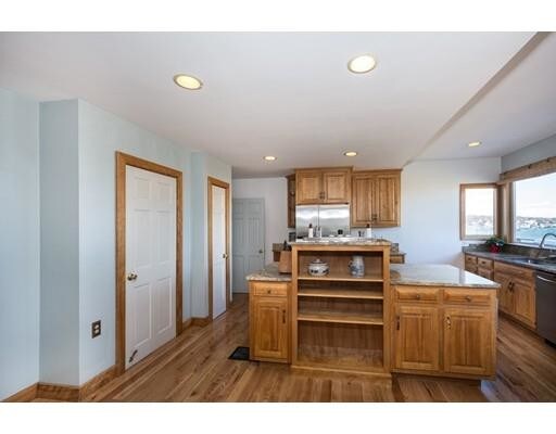 Foto del edificio - 97 Edward Foster Rd