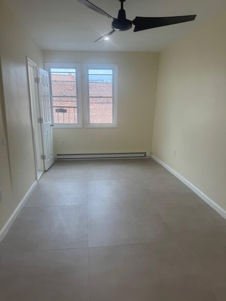 Building Photo - 566 Newark Ave