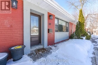 Building Photo - 69 Centre St N