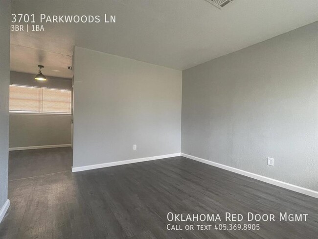 Foto del edificio - 3701 Parkwoods Ln